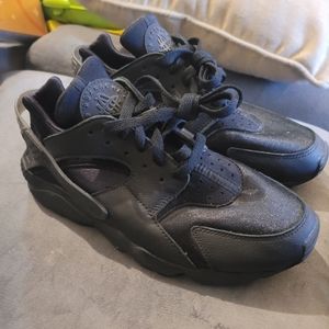 Womens huraches size 10